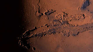 mars_povray_first_valles_marineris_l.jpg